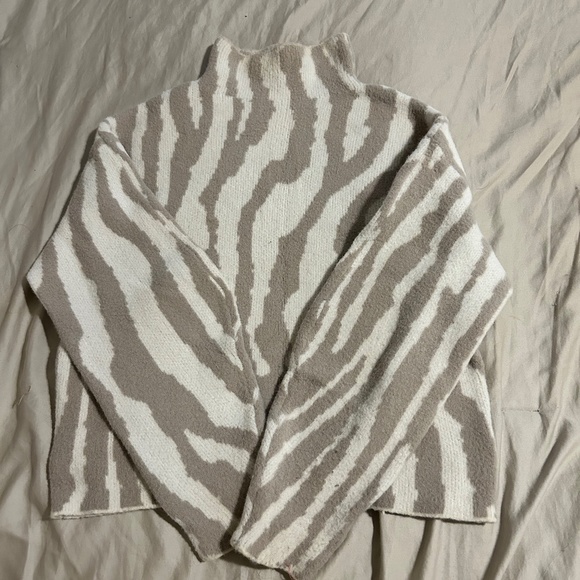 Express turtleneck - Picture 1 of 4